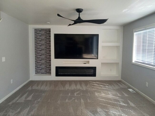 Building Photo - Spacious 4-Bedroom Home with 3 Full Baths in Swartz Creek