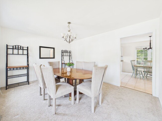 Building Photo - 12625 Summerhouse Ln