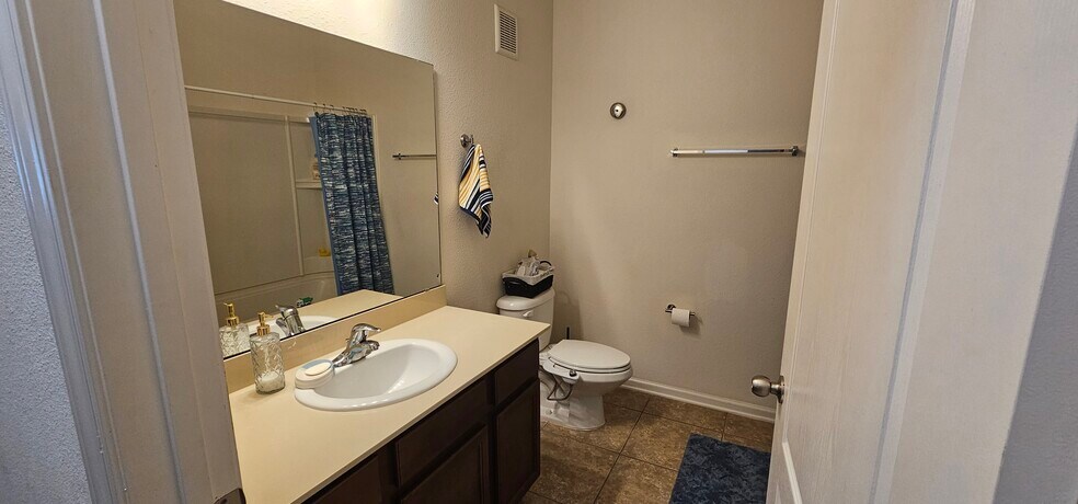 Building Photo - 4911 Key Lime Dr