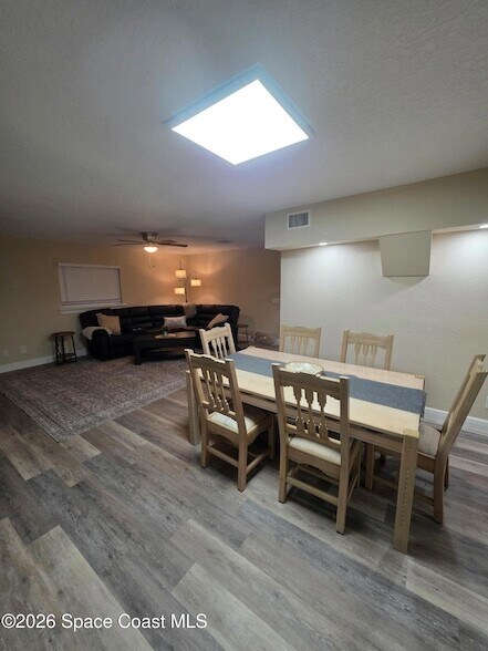 Building Photo - 410 4th St