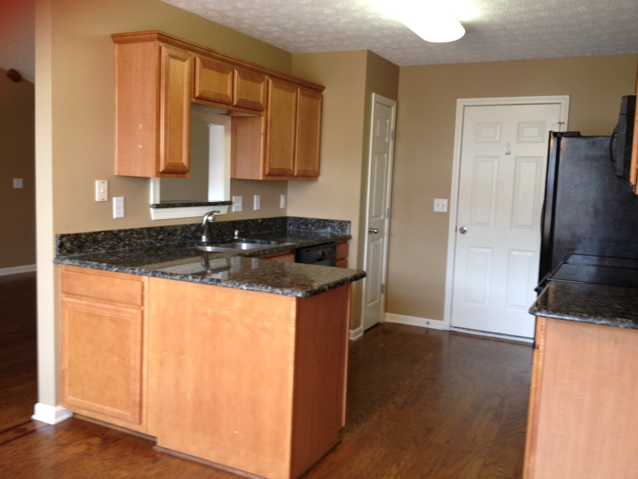 Building Photo - 2119 Long Meadow Dr