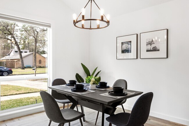 Building Photo - 15126 Forest Lodge Dr