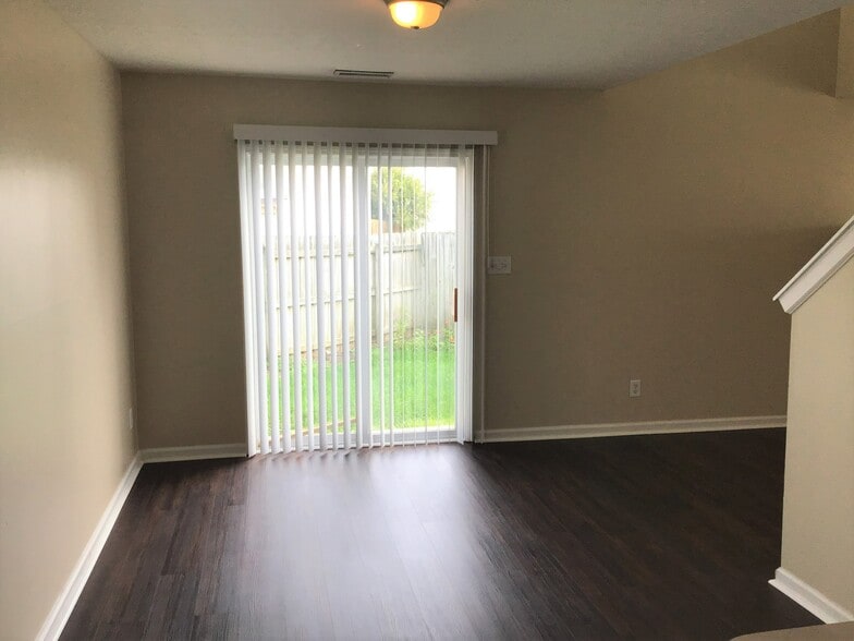 Building Photo - 6580 Dunsdin Dr