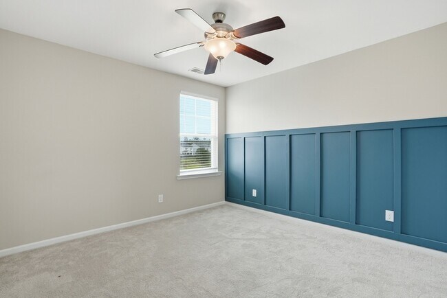 Building Photo - 75 Pomona Cir