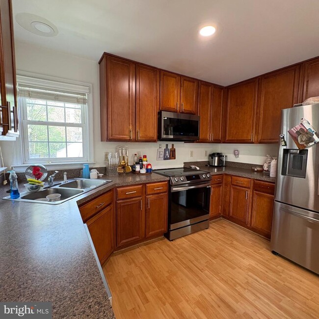 Building Photo - 629 Welsh Dr