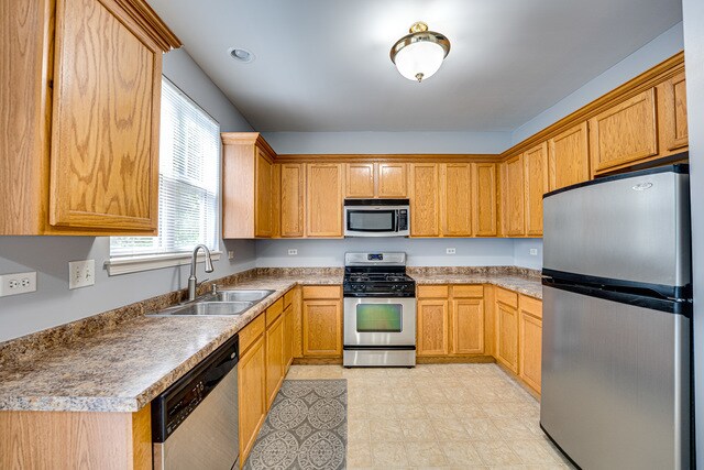 Building Photo - 3355 Kentshire Cir