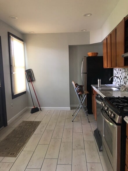 Building Photo - 209 Magnolia Ter