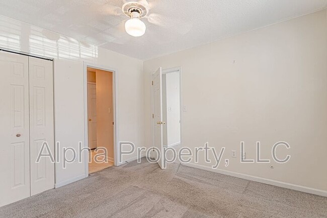 Building Photo - 7 Hammett Grove Ln