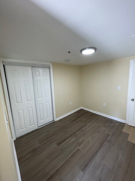 Building Photo - 529 Irving St NW