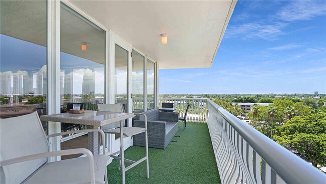 Building Photo - 4020 Galt Ocean Dr