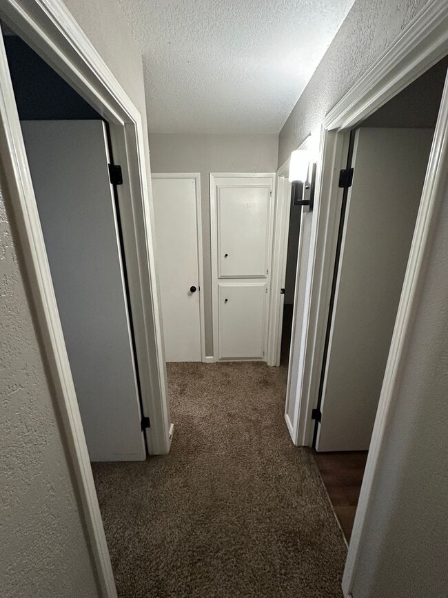 Building Photo - Home for rent