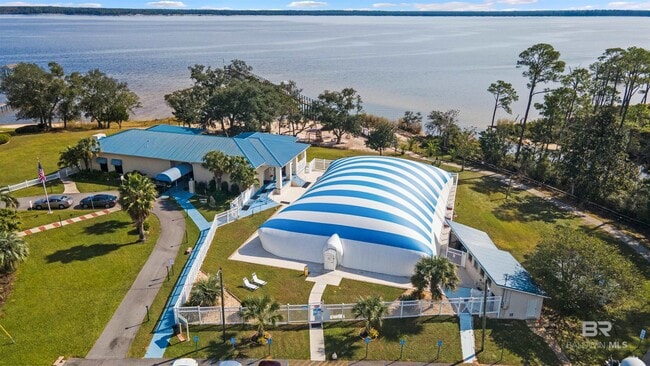 Building Photo - 3172 Vista Delmar Dr