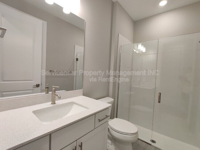 Building Photo - 6211 Baywood Ct