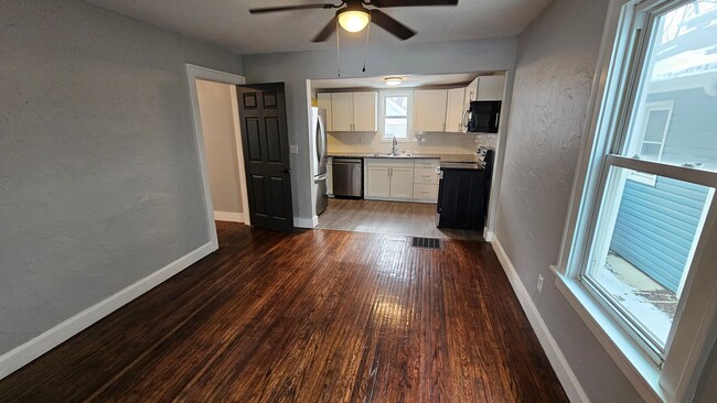 Building Photo - Remodeled 4 Bedroom home with a ton of charm!