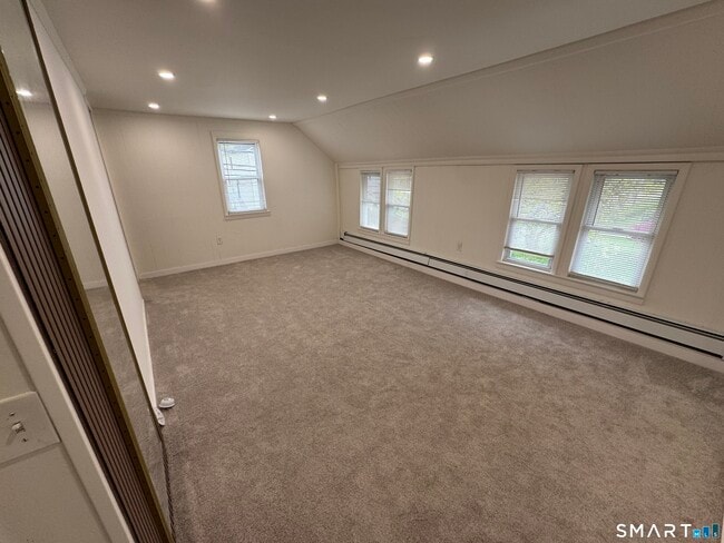 Building Photo - 1787 Stratfield Rd