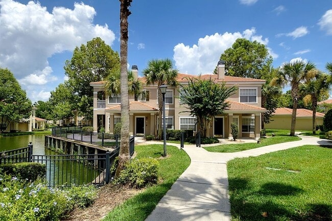 Building Photo - 2 Bedroom 2 bathroom in The  Abor Lakes Lu...