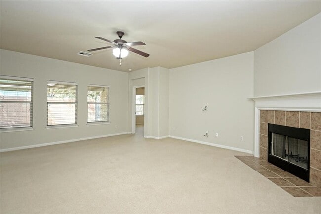 Building Photo - 401 King Eider Ln