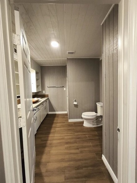 Building Photo - 512 Irby Ln