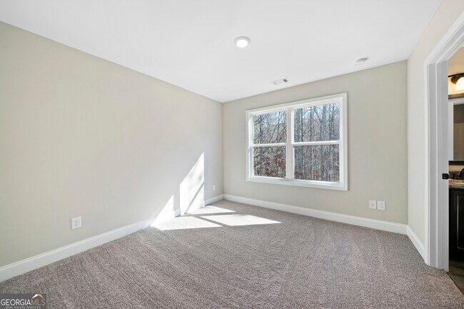 Building Photo - 280 Mulberry Dr