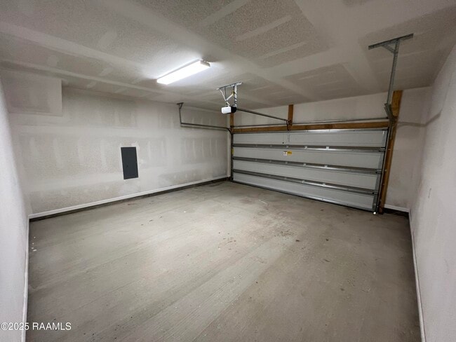 Building Photo - 129 Abbeywood Ct
