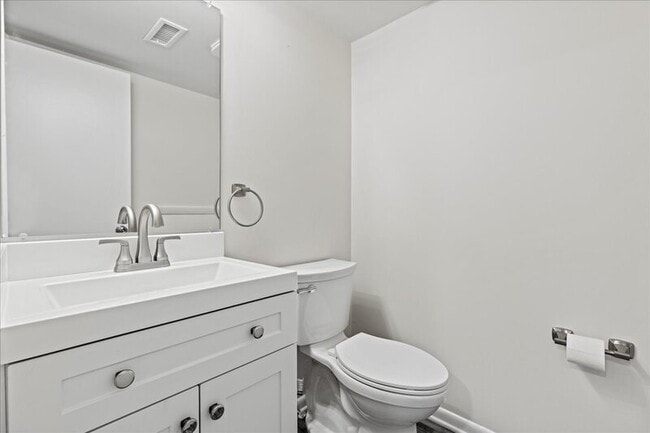 Building Photo - 421 Barton Run Blvd