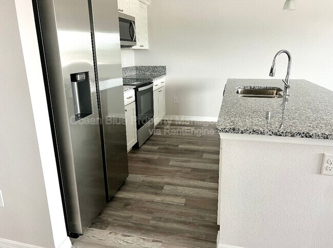 Interior Photo - Royal Palms Apartments