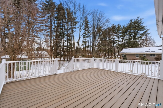 Building Photo - 35 W Ridge Dr