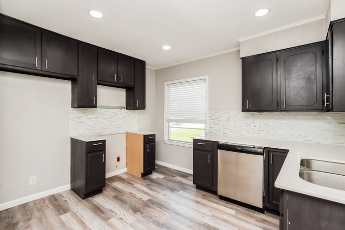 Building Photo - 2628 S Marsalis Ave