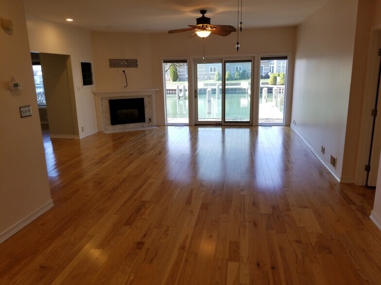 Living room - 21 Kreger Dr