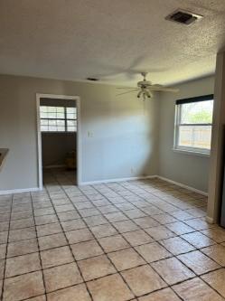 Building Photo - 4601 Alamo Dr