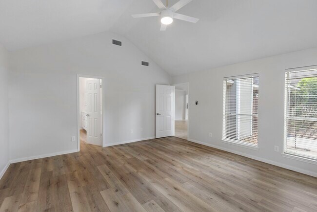 Building Photo - 1815 Moston Dr