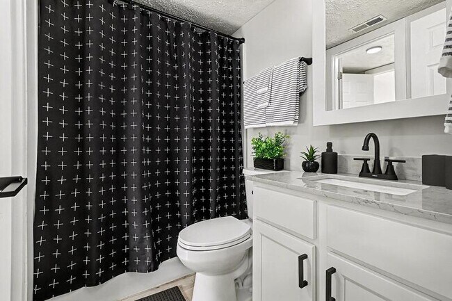 Building Photo - 11724 Arbor St