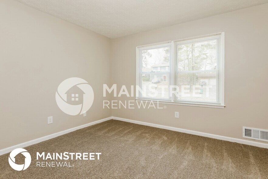 Building Photo - 6704 Amesbury Ln