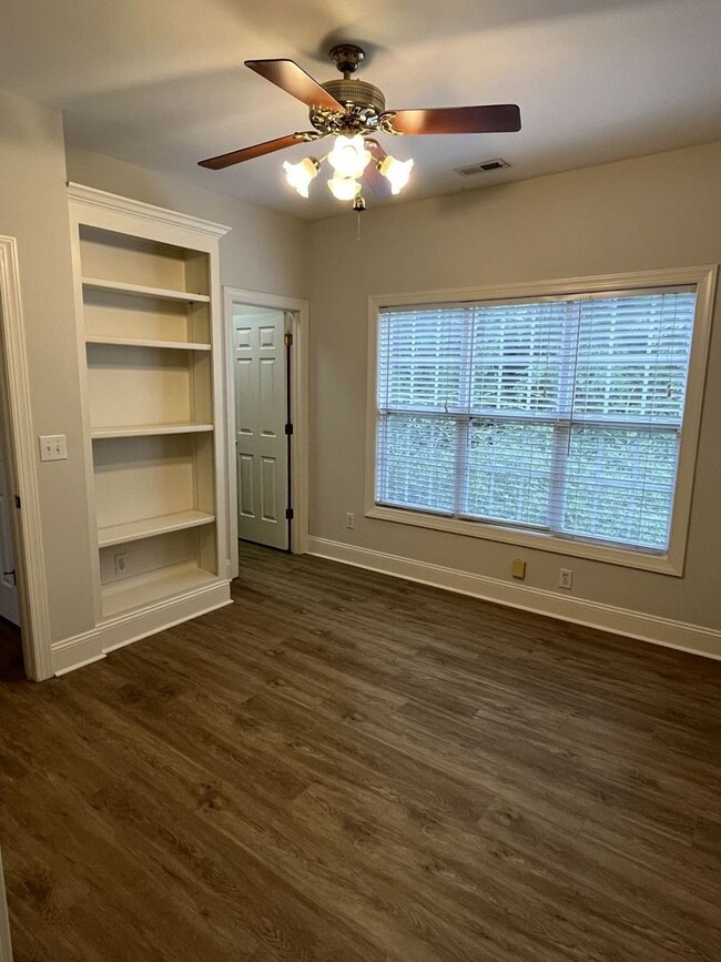 Building Photo - Refreshed 4 Bed home in Ballantyne