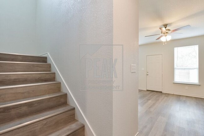 Building Photo - Stunning Fort Worth Duplex Available for Rent!