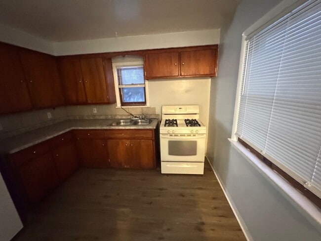 Building Photo - This Charming 3BR Single Family Home!