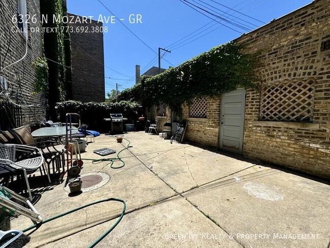 Building Photo - 6326 N Mozart St