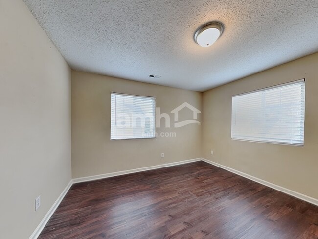 Building Photo - 3345 Wiliton Way