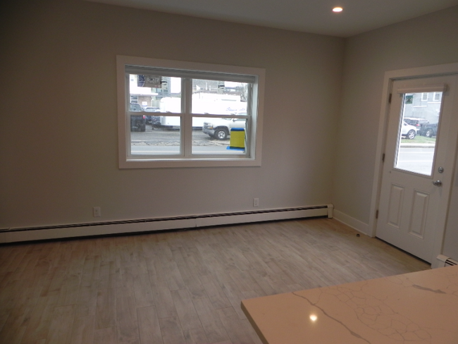 Building Photo - 58 Van Zant St