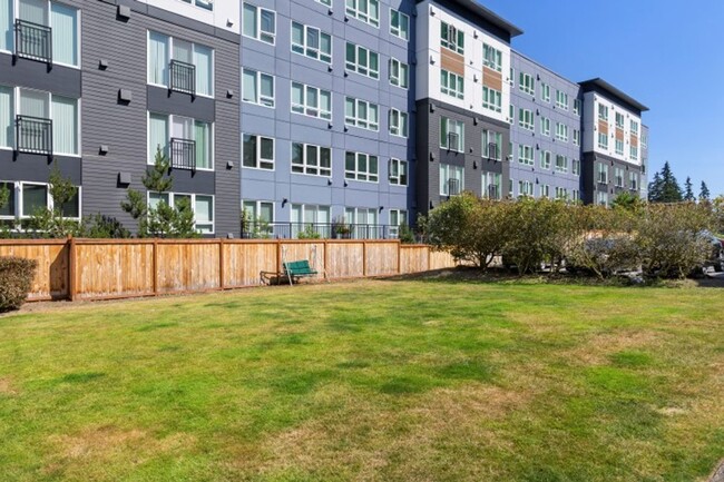 Building Photo - 1BD/1BA Edmonds Condo