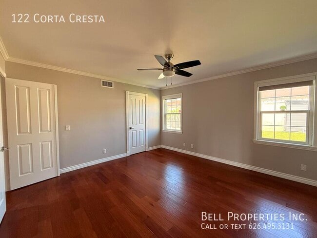 Building Photo - 122 Corta Cresta Dr