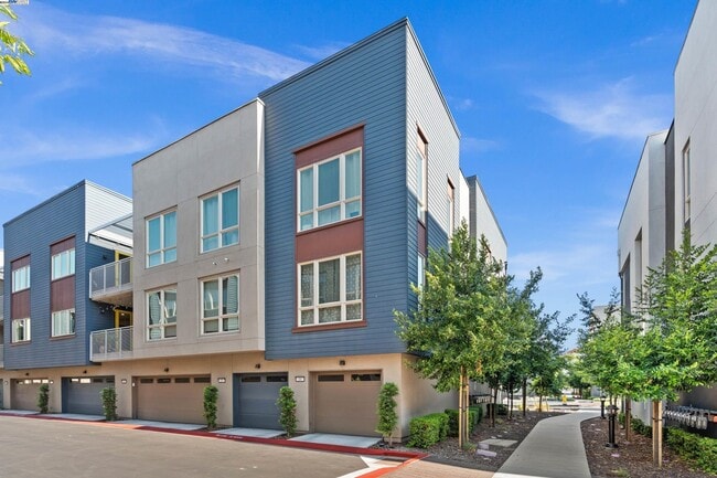 Primary Photo - 1655 Delano St