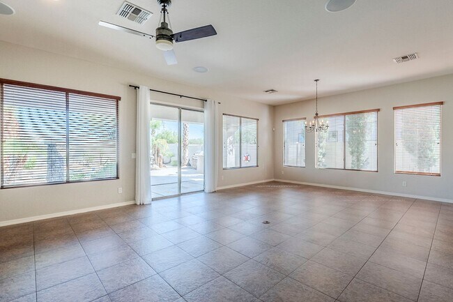 Building Photo - Stunning 4 bed 2.5 bath home with pool, in...