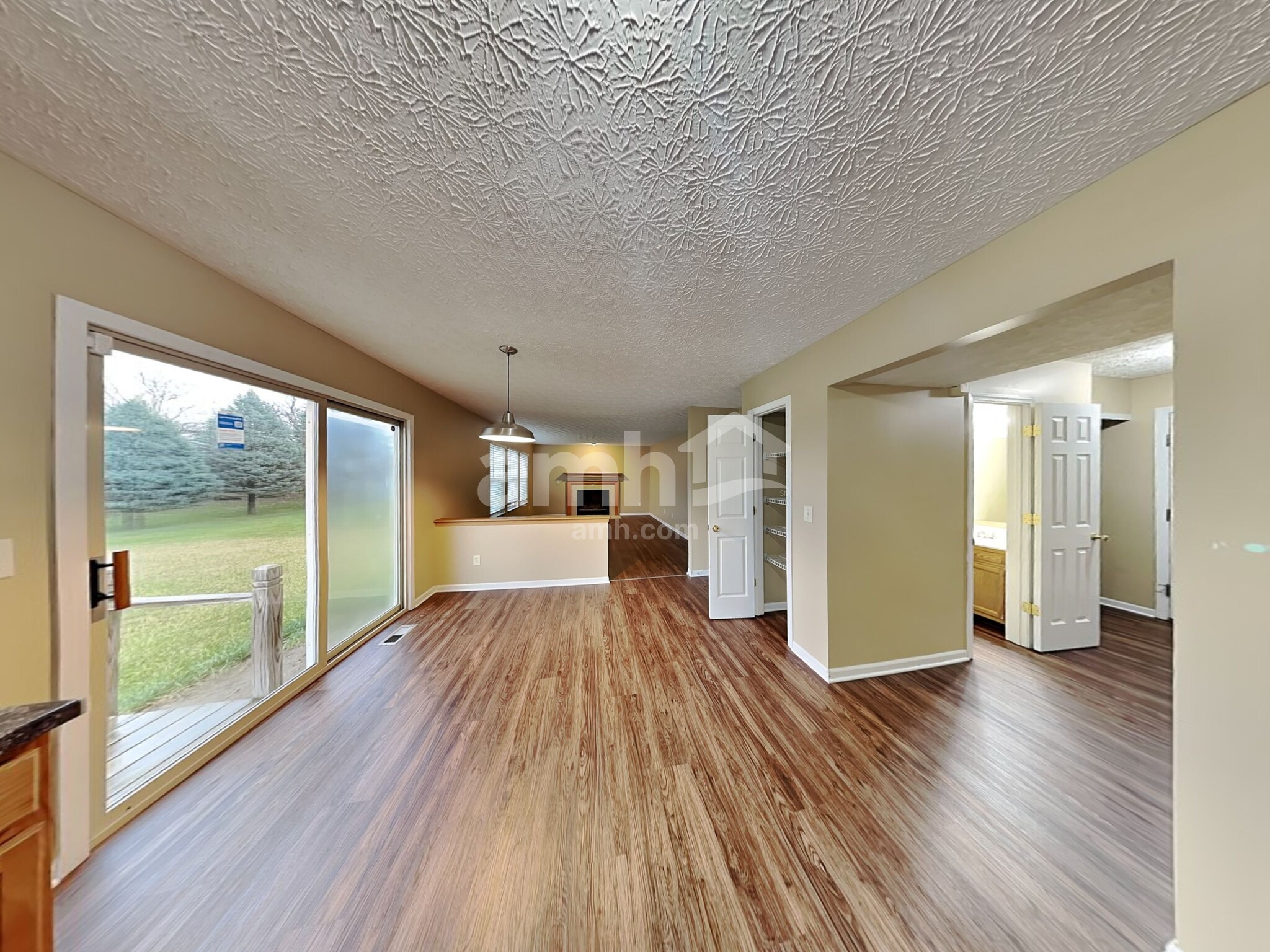 Building Photo - 4460 Landmark Rd
