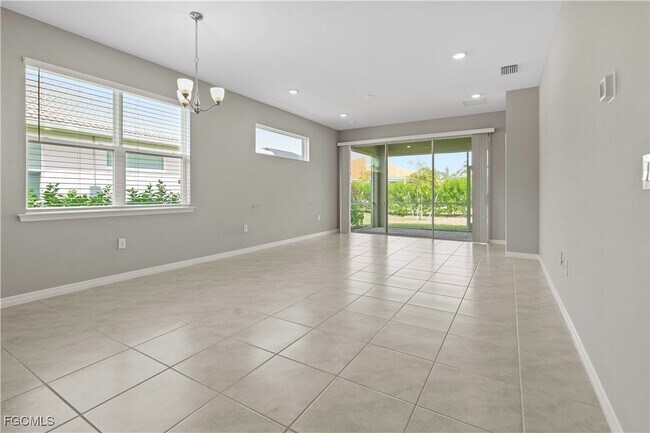 Building Photo - 4165 Bloomfield St