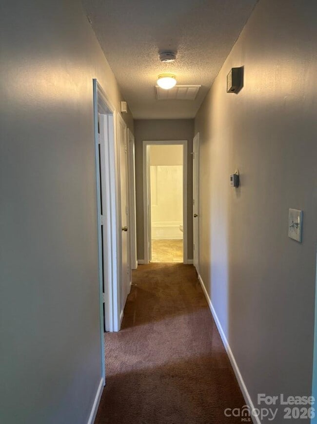 Building Photo - 3633 Driftwood Dr