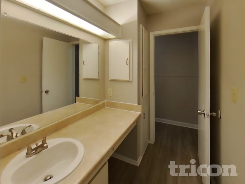 Building Photo - 7815 Melbury Forest