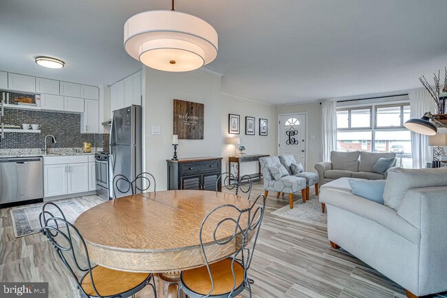Building Photo - 4801 Apple Tree Dr