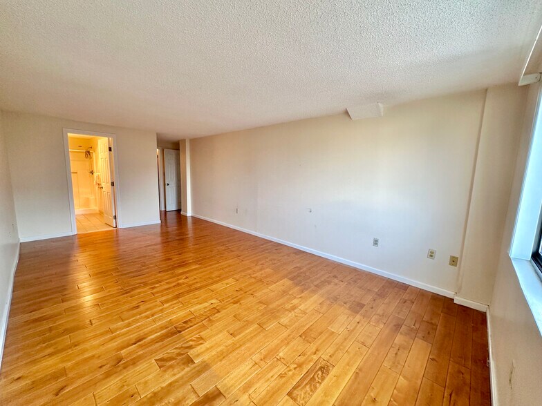 Building Photo - 30 Revere Beach Pky