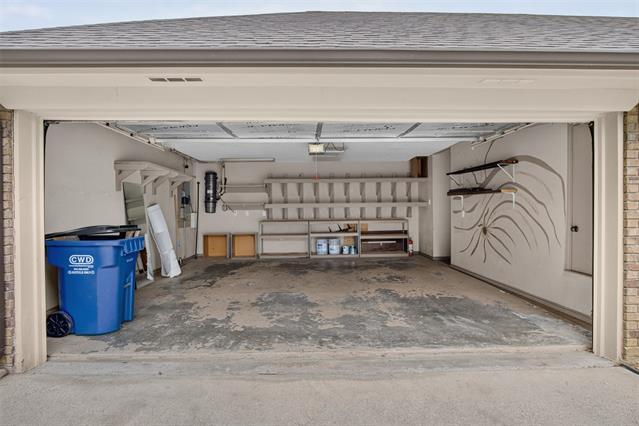 Building Photo - 1013 Alamo Dr